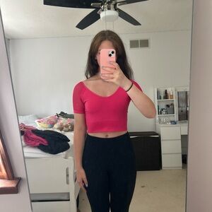 AERIE OFFLINE HOT PINK WORKOUT TOP!!